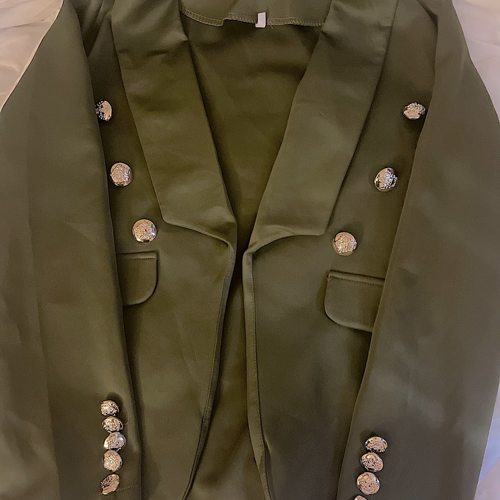 Women’s blazer and pants army green